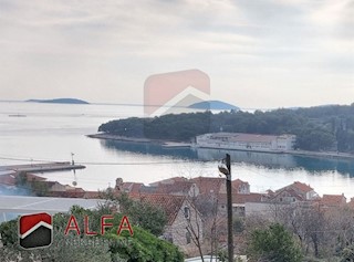 Croazia, isola di Prvić, Prvić Luka, in vendita terreno edificabile con vista mare