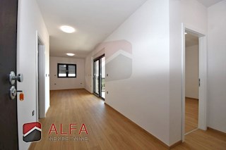 Croazia, Vodice, nuovo appartamento con due camere da letto in vendita, primo piano
