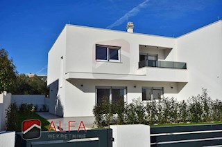 Croazia, Vodice, nuova casa bifamiliare in vendita