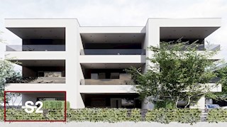 Croazia, Vodice, Srima – nuovo appartamento in vendita, piano terra con giardino, vicino al mare