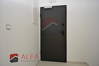 Croazia, Vodice, vendesi nuovo appartamento con tre camere da letto, primo piano, vista sul mare