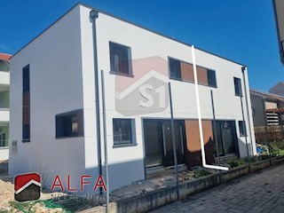 Croazia, Vodice, nuova costruzione, in vendita è una moderna casa bifamiliare