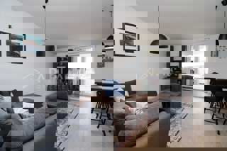 Rovigno, appartamento di qualità con una camera da letto e giardino