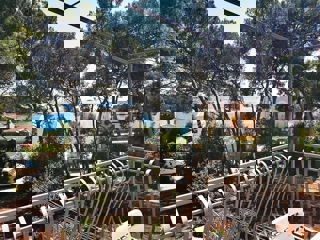 Rovigno, posizione privilegiata, condominio a 100 metri dalla spiaggia