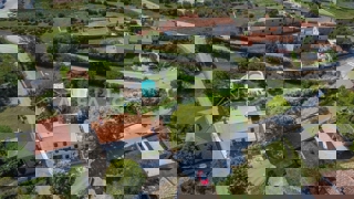 Kanfanar, casa in pietra nel centro del paese