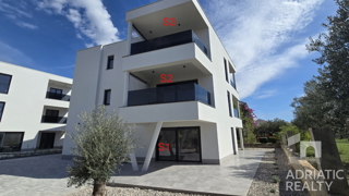 Vodice, ampio appartamento bilocale a 600 m dalla spiaggia