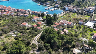 Isola Prvić, terreno edificabile con vista mare