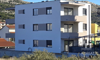 Grebaštica, appartamento moderno arredato con vista mare, a soli 300 m dalla spiaggia!
