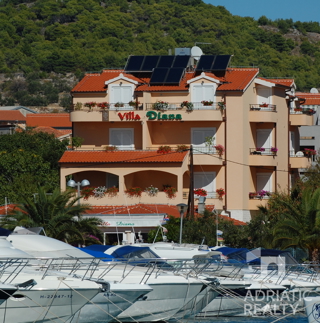 Tribunj, pensione sul mare con splendida vista e ottima posizione