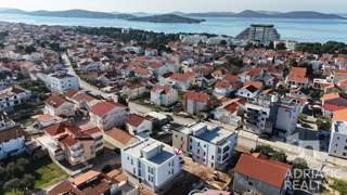 Vodice, appartamento trilocale con terrazza sul tetto in nuova costruzione, 131,5 m2
