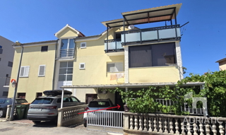 Vodice, appartamento bilocale con due terrazze, a 10 minuti a piedi dalla spiaggia