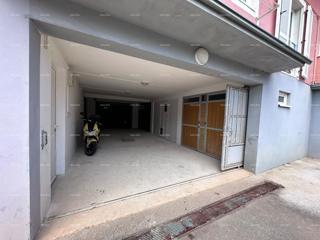 A Rovigno è in vendita un appartamento con garage