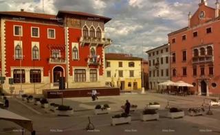 In vendita terreno edificabile ideale per una casa familiare o una villa di lusso con piscina