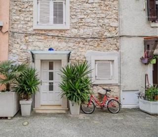 Vendita - Casa in centro, a soli 50 m dal mare, Umago!