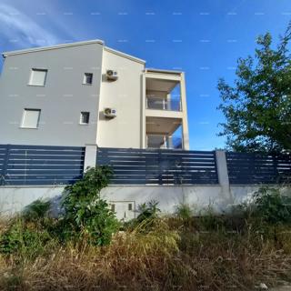 Vendita di un appartamento arredato con posto auto in ottima posizione, Fažana!