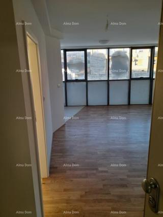 Vendita - appartamento con posto auto in ottima posizione, Pola!