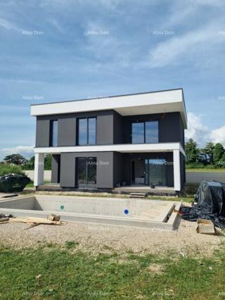 Moderna villa con piscina, 1 km dal mare, Pula