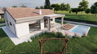 In vendita casa a piano terra con piscina in costruzione