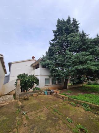 Pula Šišan.  Casa con spazio ufficio!