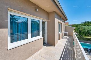 In vendita casa con piscina e vista mare – Ližnjan