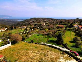 Un attraente appezzamento di terreno con vista sul mare e un progetto è in vendita, Kavran