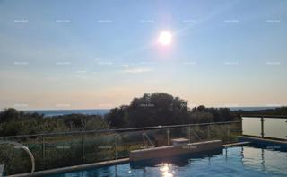 UMAGO, Bellissimo appartamento con piscina e vista mare