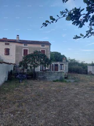 In vendita casa in pietra con pozzo – vicinanza a Barban