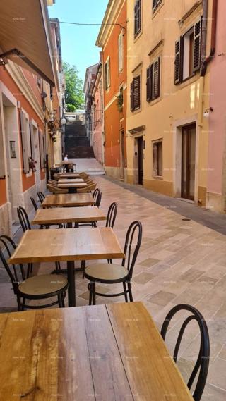Eccellente appartamento nel cuore della città, Pola.