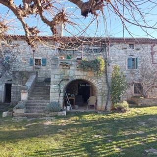 Autoctona istarska kuća u blizini Žminja