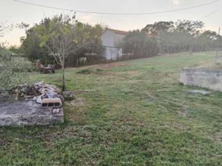 Terreno edificabile con vista mare e strutture esistenti  Barban