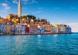 ROVIGNO - Terreno edificabile a 300 m dal mare / permesso di costruire per 6 appartamenti