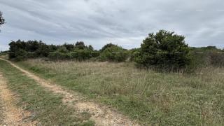 Parcela edificabile vicino a Pola, Valelunga