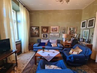 Stan al piano terra con giardino e garage – centro di Pola