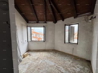 Červar Porat – Appartamento bilocale con galleria, 100 m dal mare