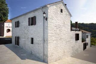 Vecchia casa in pietra in vendita,