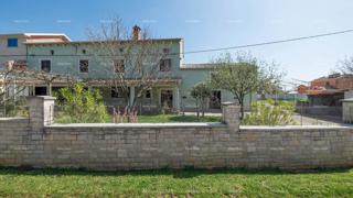 Autentica proprietà istriana vicino a Žminj – casa con grande potenziale!