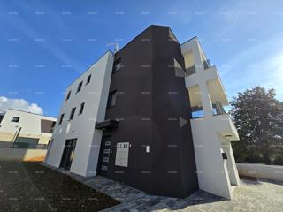 Attico in un nuovo edificio vicino al mare