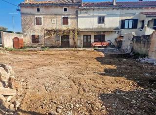 Vendita di due case in pietra da ristrutturare - dintorni di Žminj!