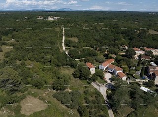 Vendita di terreno edificabile, Visignano