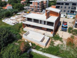 Villa con piscina e vista mare, Tar!