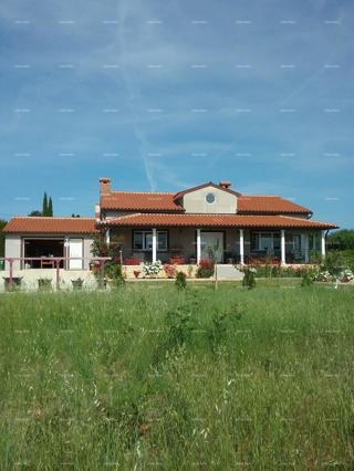 Stiamo vendendo una casa in una posizione tranquilla. Marzana.