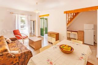 Vendita di una bella casa ristrutturata in Istria con cisterna, Marčana!