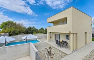 Casa Peroj