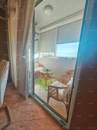 Spazioso appartamento di 80,56 m², ottima posizione a Pola!