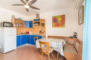 Affascinante appartamento a Pješčana Uvala, vicino al mare!