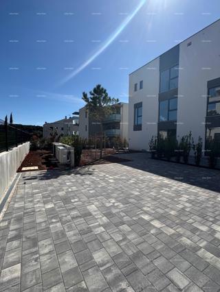 Appartamento in vendita a Rovigno con vista mare