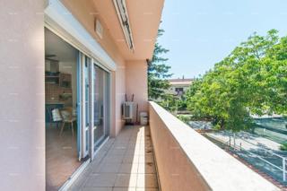 Affascinante appartamento a Pješčana Uvala, vicino al mare!