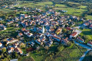 Parcela edificabile in ottima posizione.