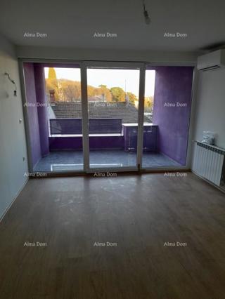 Posizione centrale! Vendita di un appartamento con posto auto in garage nelle immediate vicinanze del centro città, Pola!