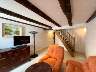 Vendiamo una casa nel centro di Ližnjan!